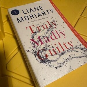 Truly Madly Guilty by Liane Moriarty - White Cover